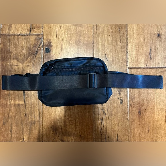 Burn Boot Camp Belt Bag - Picture 2 of 2